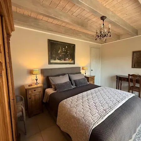 Aegean Retreat For 6 Pool & Evia Views Near Athens 度假居