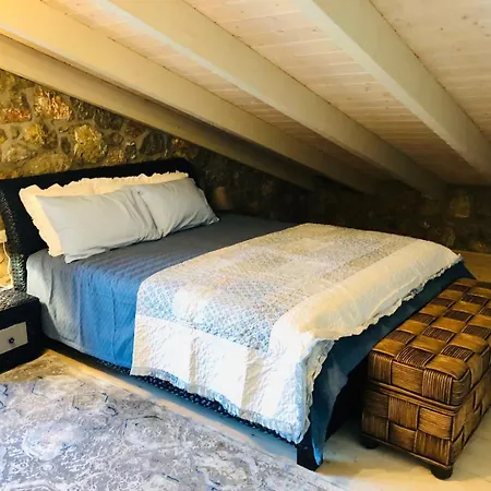 Aegean Retreat For 6 Pool & Evia Views Near Athens 度假居 Saint Minas
