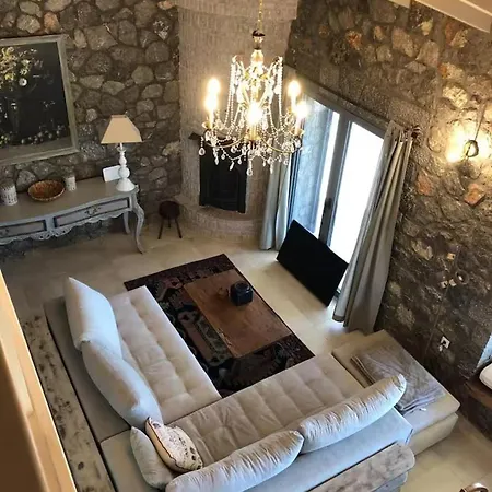 House Sleeps 6 With Private Pool Saint Minas