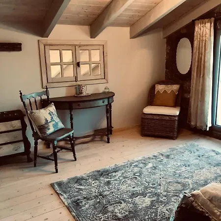 House Sleeps 6 With Private Pool Saint Minas